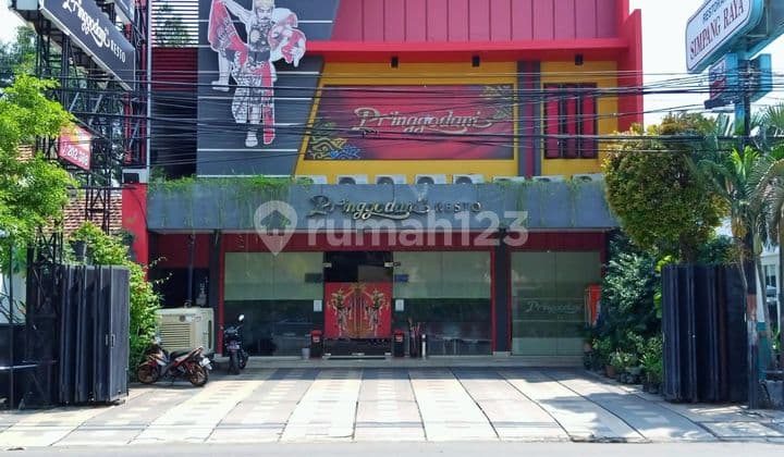 Dijual atau Sewa X Rumah Makan 2 Lantai Bagus Timur