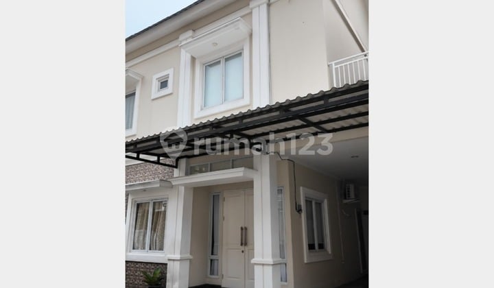 Rumah 2 Lantai di Duren Sawit. Selangkah ke Stasiun Buaran