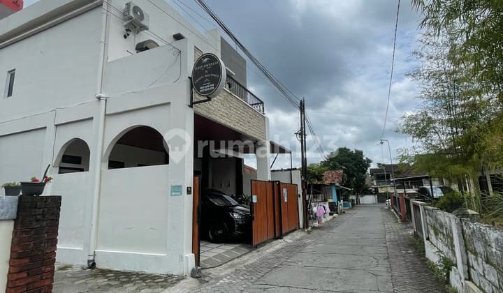 Rumah Induk + Kos Eksklusif Pria Jl. Palagan Sleman Jogja