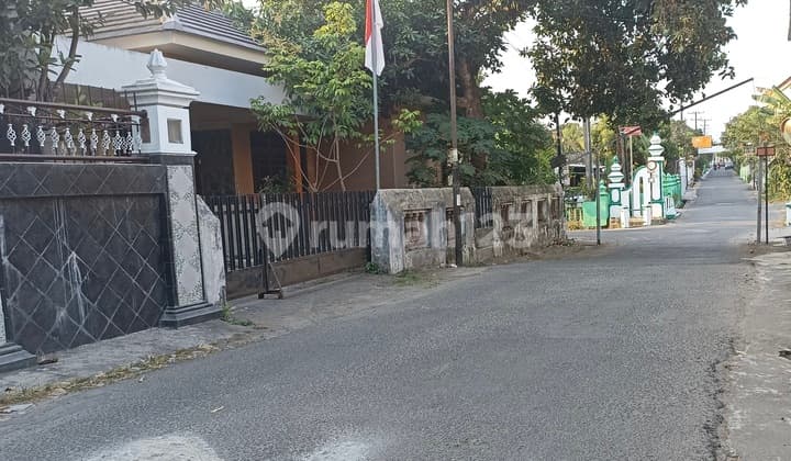 Dijual Rumah Hitung Tanah Jl Kaliurang Km7