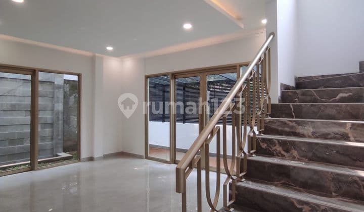 Rumah Bagus Mewah siap huni di Discovery sektor 9 Bintaro