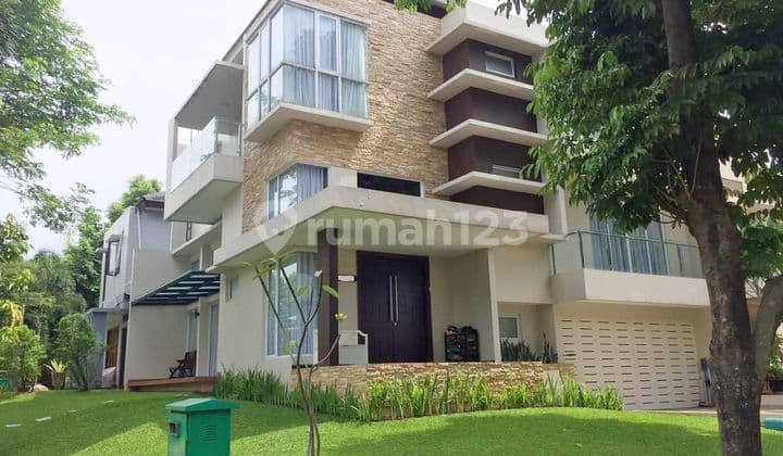 Rumah Dijual mewah minimalis Hook di BSD Delatinos
