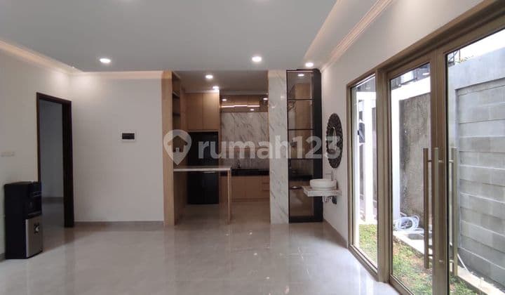 Rumah Dijusl Baru Mewah di Discovery Bintaro
