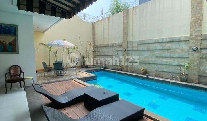 Rumah Dijual Bagus ada Kolam renang di Puri Bintaro sektor 9 Tangerang Selatan