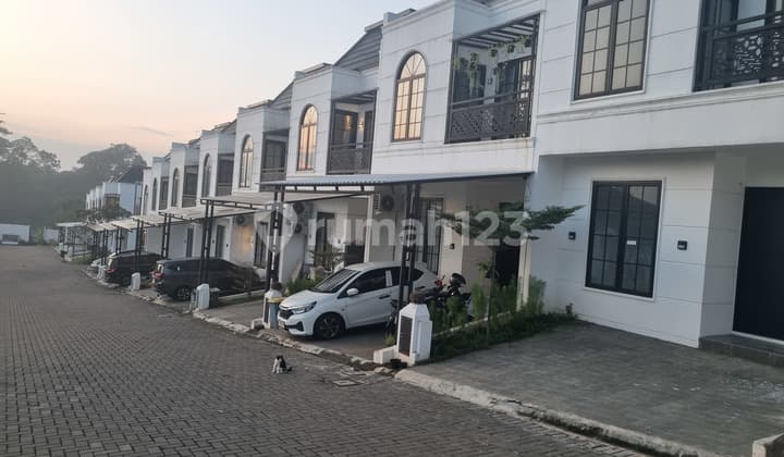Rumah Dijual Daerah Cibubur 2Lantai Dalam Kluster