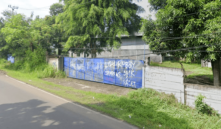 Land at a strategic location by the main road with a warehouse building, Cariu, Jonggol.