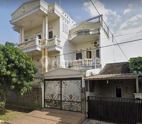 Rumah Mewah Hoek 3 Lantai Metland Cileungsi Bogor