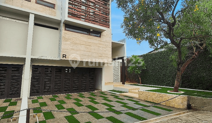 Brand New House dalam Townhouse Lingkungan Tenang Area Ampera