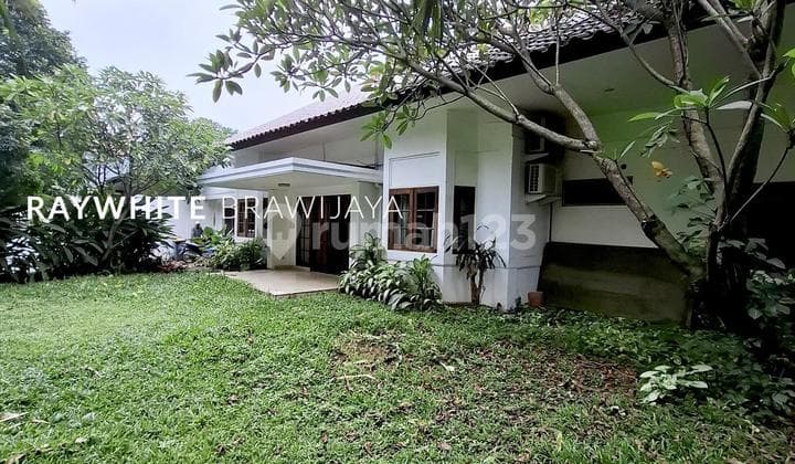 Rumah Hunian Area Wijaya Kebayoran Baru