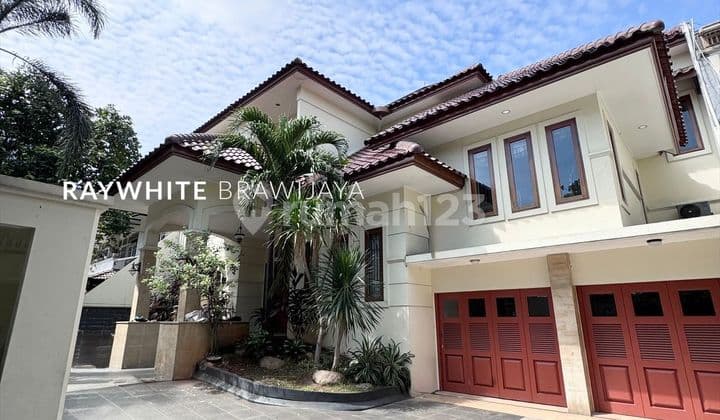 Ready-to-Occupy House Quiet Environment Brawijaya Area Kebayoran Baru
