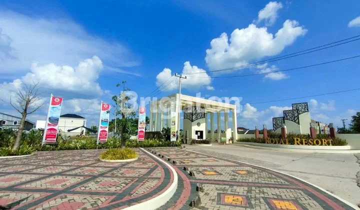 DALAM KOMPLEK PERUMAHAN DEKAT OPI MALL