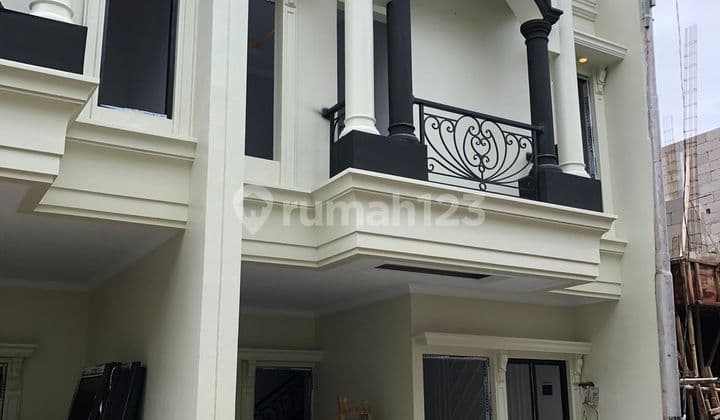 New 2-Story House in a Cluster, Jagakarsa