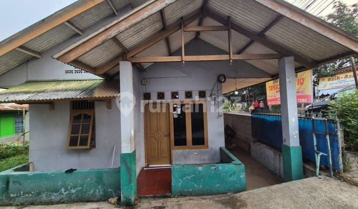 Quick Sale Old House Land Count, Roadside Suitable for Business