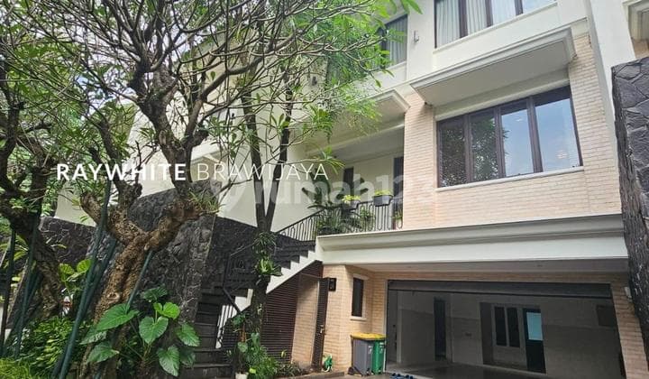 Kemang Compound Lingkungan Tenang Furnished