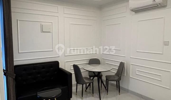 Rumah 2 Lantai Siap Huni American Classic di Sunter, Jakarta Utara