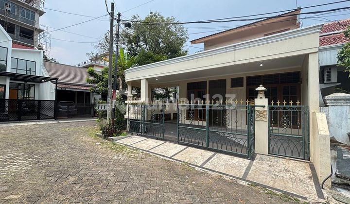 Rumah Hook Semi Furnished Jatibening Estate | 4+1 Kt | Dekat LRT & Tol