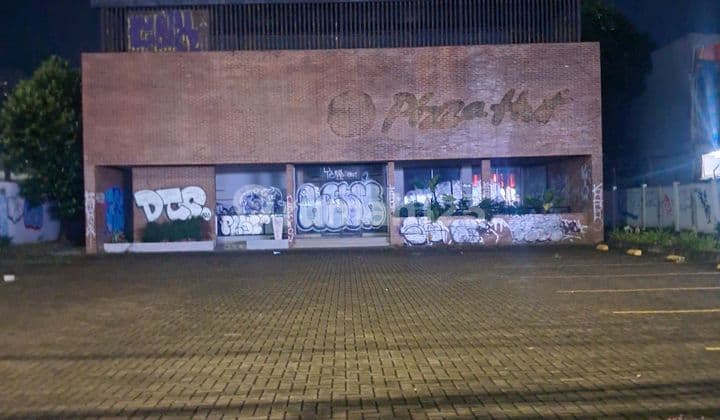 Disewakan Ruang Usaha Pinggir Jalan Raya Cocok Segala Jenis Usah