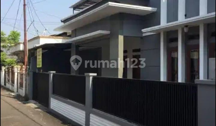 Disewakan Rumah Siap Huni di Komplek Pertamina Pejaten Barat - 4+1 KT, Garasi 2 Mobil, 125 Jt/Tahun