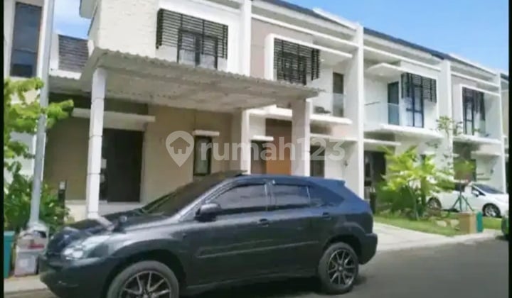 Disewakan Rumah 4 Kamar Tidur di Summarecon Bekas