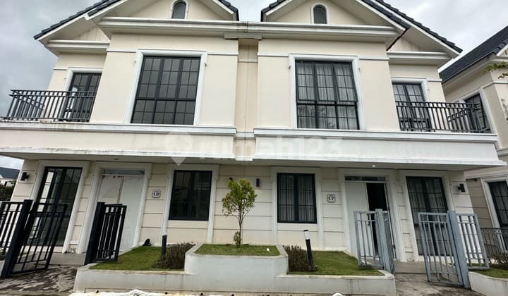 Dijual Murah Rumah Double Decker Lavon Swan City