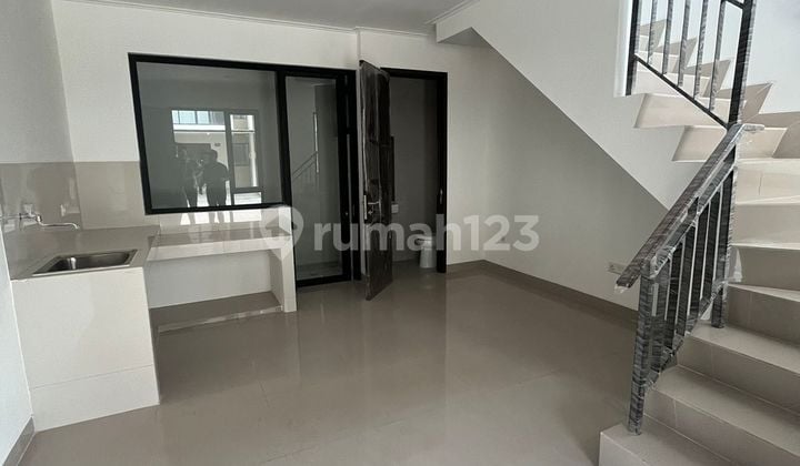For Rent Millennial City House 4.5x10 Empty Cheap
