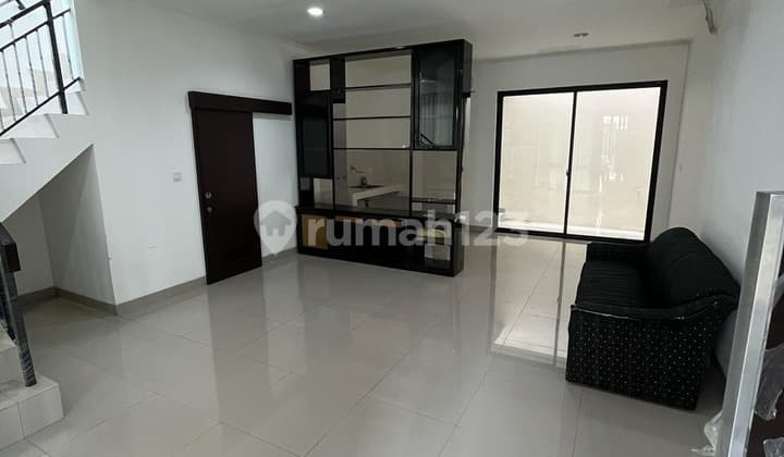 Disewakan Rumah Uk. 6X15m2 Semi Furnished Milenial City Pik2 Siap Huni