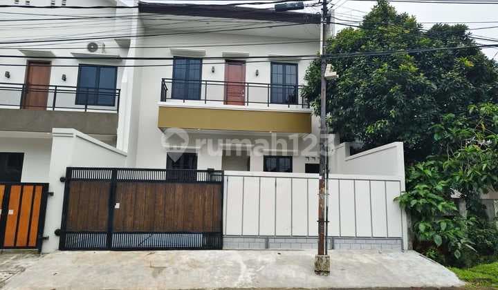 Rumah Rapi Siap Huni di Bumi Bintaro Permai Jakarta Selatan (Rin)