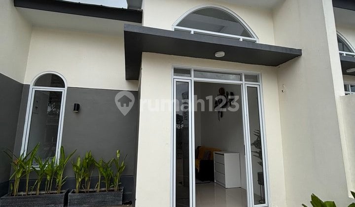 Rumah Baru Dalam Cluster Dekat Bandara