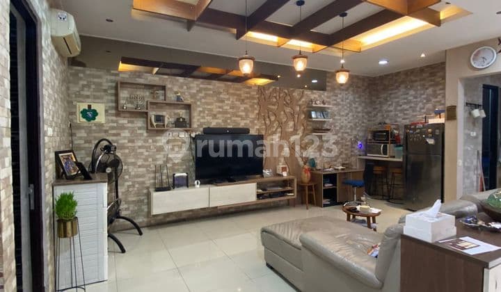 Rumah 3 Lantai Casa Jardin Rapih Full Furnished Siap Huni