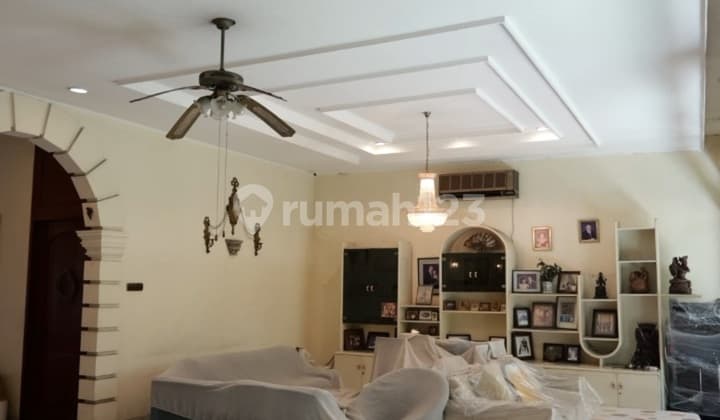 Dijual Rumah Menteng Lokasi Paling Prime 6Br Uk 657M2 di Jakarta Pusat