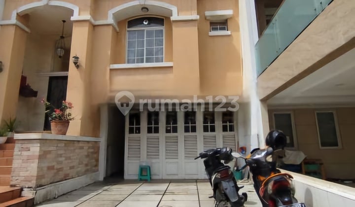 For Sale PIK Cendana Cluster House 2.5 Floors Size 144m² BEST PRICE at North Jakarta