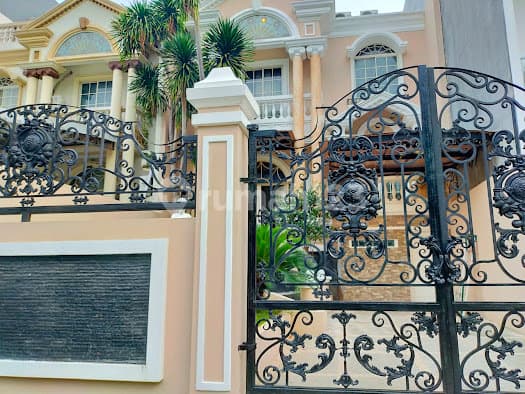 Disewa Rumah PIK Elang Laut Residence Furnished Uk 255m² at Jakarta Utara