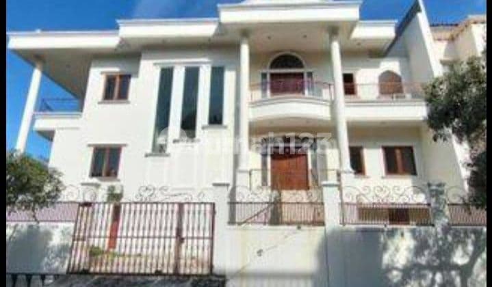 Rumah Mewah 3 Lantai Dijual Lokasi Strategis Di Pik