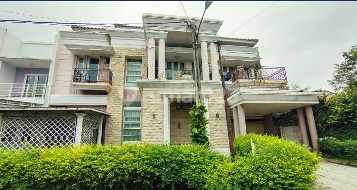 Rumah dijual melalui lelang lokasi strategis lingkungan nyaman