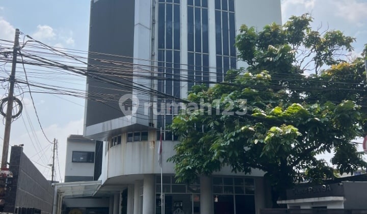 Gedung Dijual Murah Melalui Lelang Lokasi Strategis Cipulir