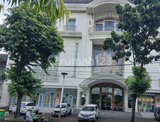 Gedung Jl Melawai Dijual Melalui Lelang Lokasi Strategis