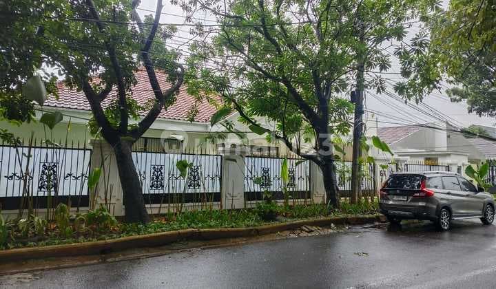 Dijual Cepat Rumah Mewah, Asri dan Bersih Daerah Kemang. Jakarta Selatan