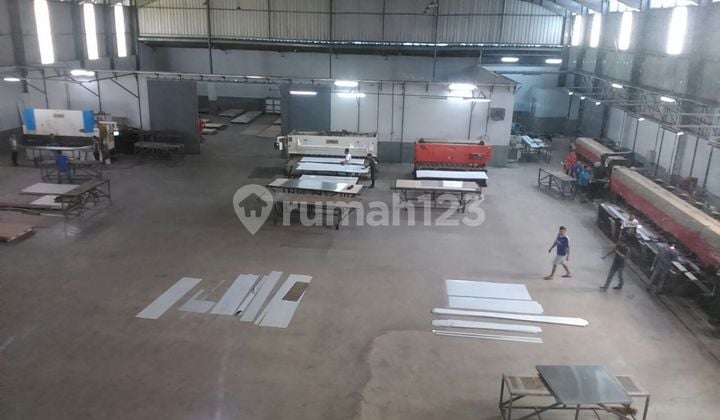 Dijual Gudang di marunda center, Tanjung Priok, 3000m,ruang kantor 3lantai, siap pakai, tinggi 14m, strategis, Ac central, Lift