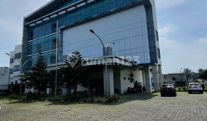 Gedung 4lantai @Basuki Rahmat raya,luas tanah 3693m, cctv, pabx, parkiran luas, strategis, komersial, negosiasi