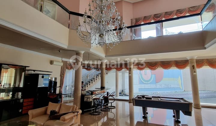 Bukit Gading Villa 1100m, Swimming Pool, Marmer, Shm, Exclusive