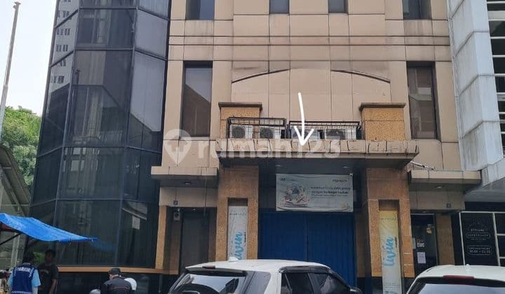 Disewakan Ruko Gandeng 3Lantai, Komersial, Jalan Utama, Boulevard Raya, Strategis