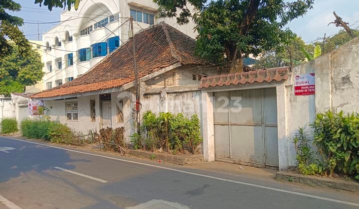 Rumah Tua Jl Kelinci Pasar Baru Jakarta Pusat Luas 300M2 + Tanah Lebih 170M