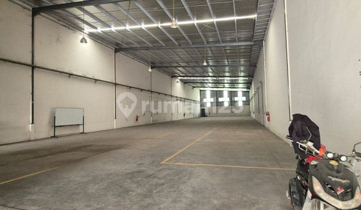 Gudang Siap pakai Delta silikon 6 luas 1200m2