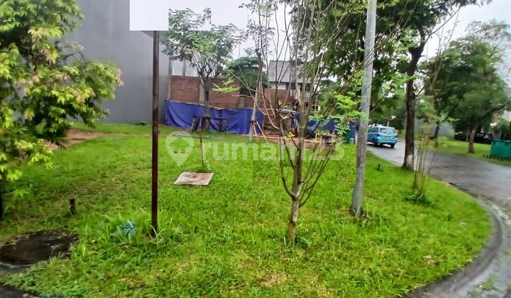 Dijual Tanah Hoek di Kavling Prestigia Eminent Bsd, Tangerang 174 m²