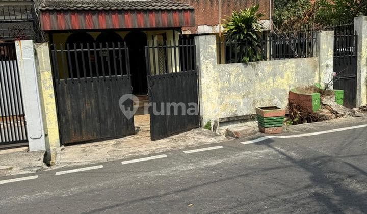 Old House Needs Total Renovation High Land Central Jakarta