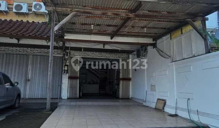 Ruko 3 Lantai di Pinggir Jalan Raya Gatsu Barat