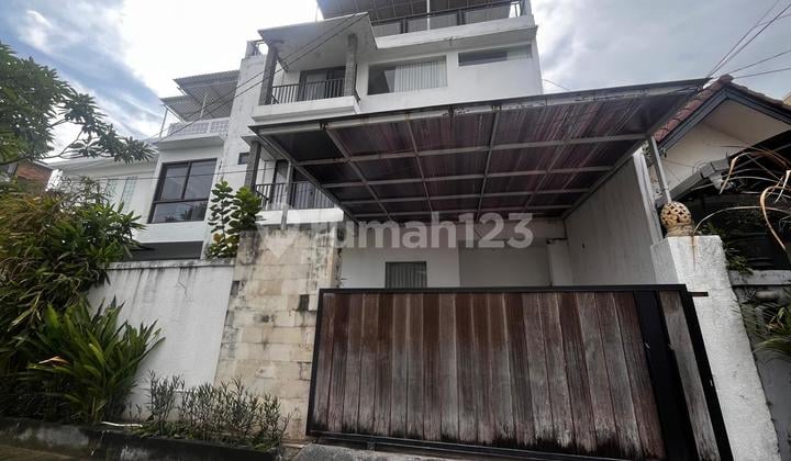 Rumah 3 Kamar di Canggu dengan View Sawah dan Rooftop 360