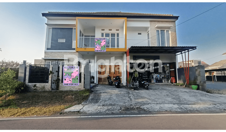 RUMAH 2 LANTAI LT 259 M2 DI PERUM VILLA GUNUNG BURING.