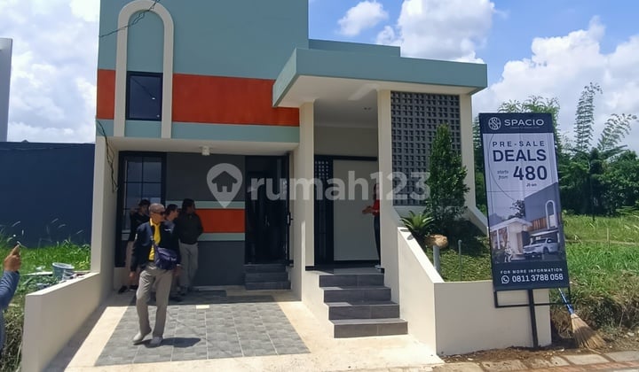 Rumah Minimalis Modern dekat Kampus Ternama di Malang
