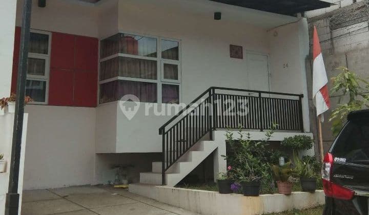 Rumah di jual 2 lantai di Parongpong